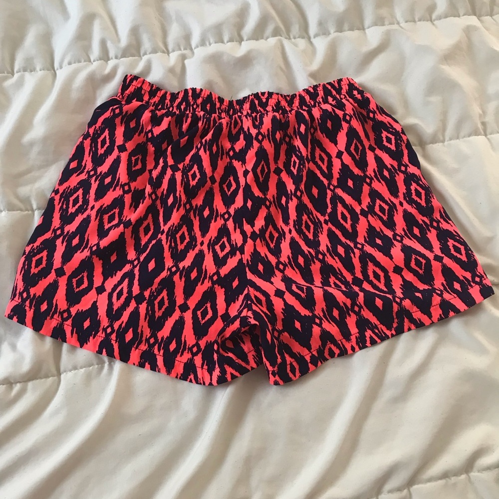 like new comfy shorts - Picture 2 of 3